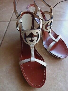 Gucci Cream Leather Wedge Sandals With Logo Accents Size 8
